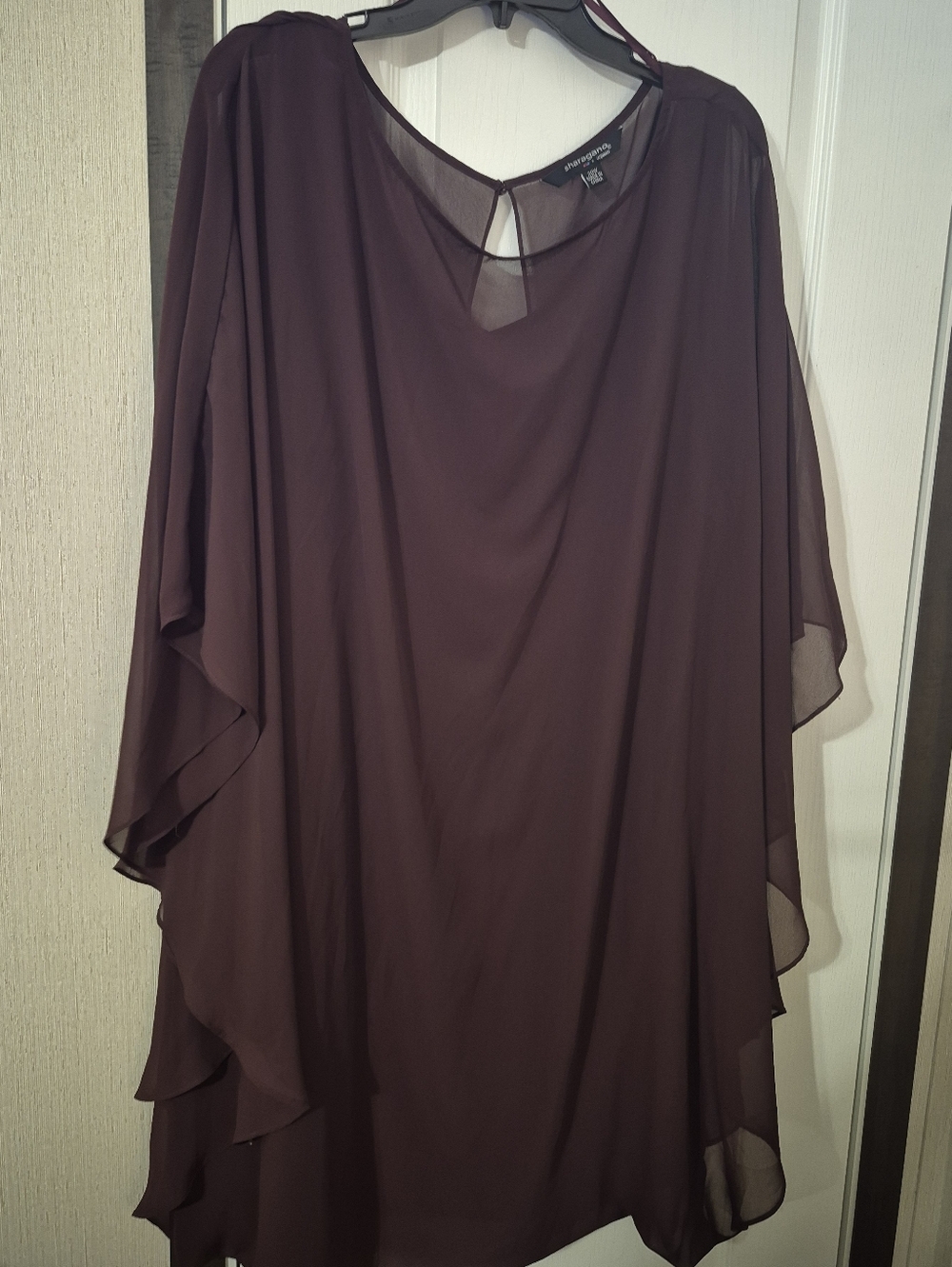 Sharagano Woman Plum Sleeveless Dress